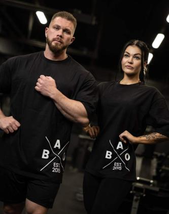 BAO Unisex T-paita helmalogolla, musta